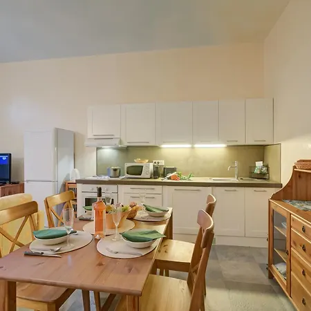 Azzurra Front - Happy * Saint-Tropez