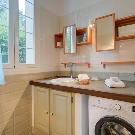 Azzurra Front - Happy * Saint-Tropez