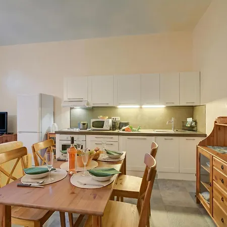 Azzurra Front - Pool - Happy Appartement *