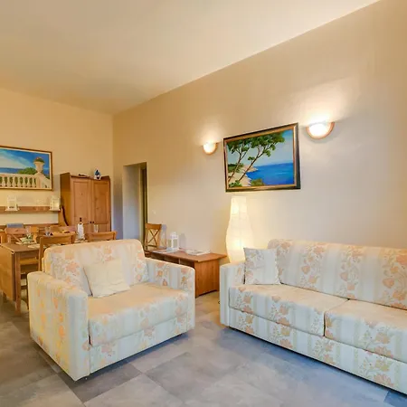 Appartement Azzurra Front - Pool - Happy *