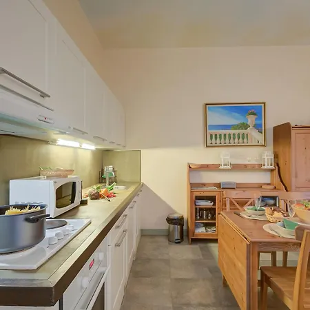 Appartement Azzurra Front - Pool - Happy *